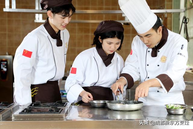 初中畢業(yè)后女生學(xué)什么專業(yè)好(初中畢業(yè)的女生適合學(xué)什么專業(yè))