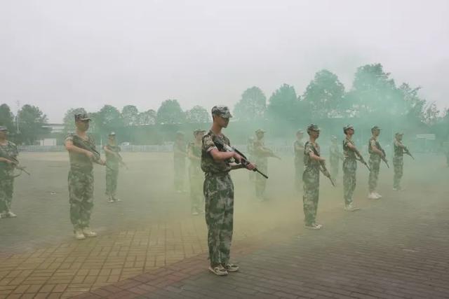 成都石化工業(yè)學(xué)校(成都石化工業(yè)學(xué)校南校區(qū))