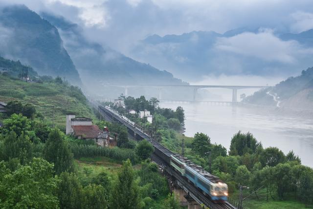 西昌鐵路學(xué)校(西昌鐵路學(xué)校在哪里)