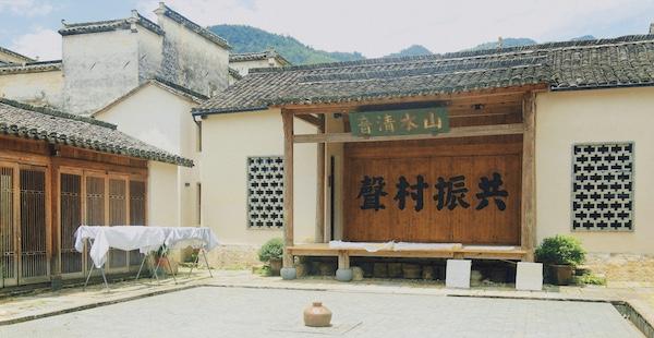 樂山市新世紀技工學(xué)校(樂山商務(wù)學(xué)校怎么樣)