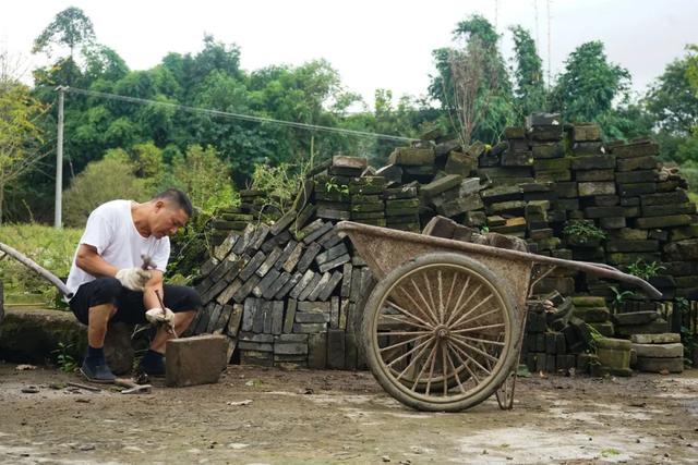 成都希望職業(yè)技術(shù)學(xué)校官網(wǎng)(成都航空職業(yè)技術(shù)學(xué)校招生官網(wǎng))