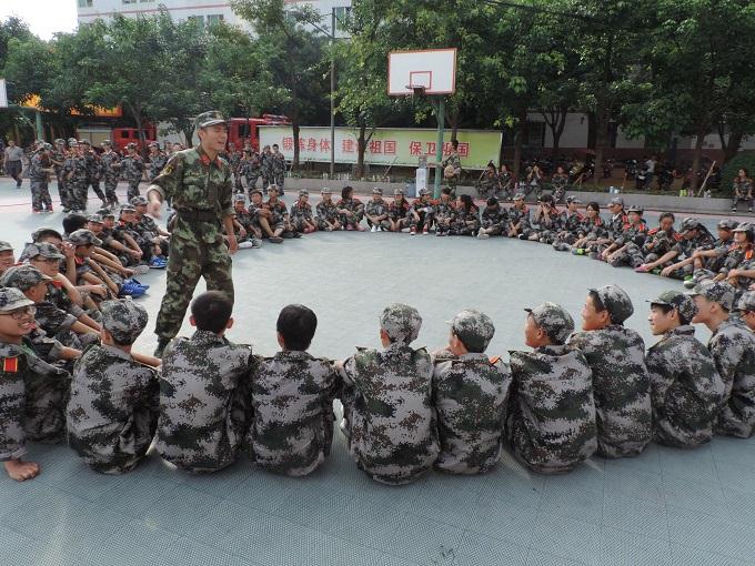 成都封閉式管理的學(xué)校(四川初中封閉軍事管理學(xué)校)